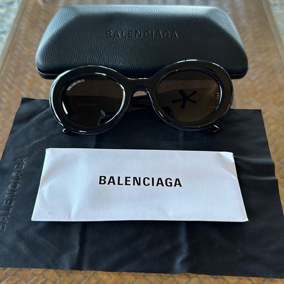 BALENCIAGA Sunglasses BB0074S 001 - Picture 2 of 8